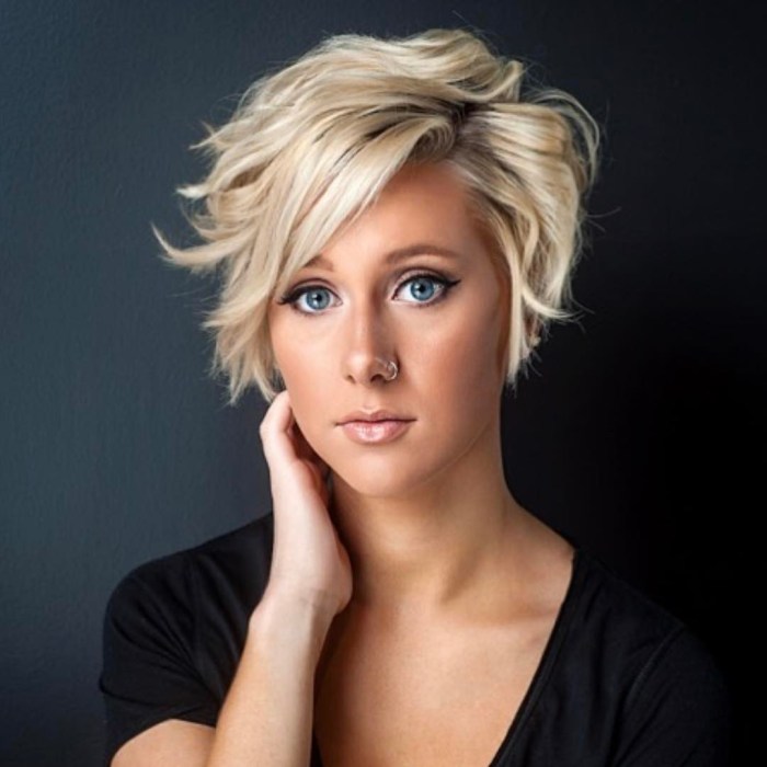 Feather cut hairstyle for short hair